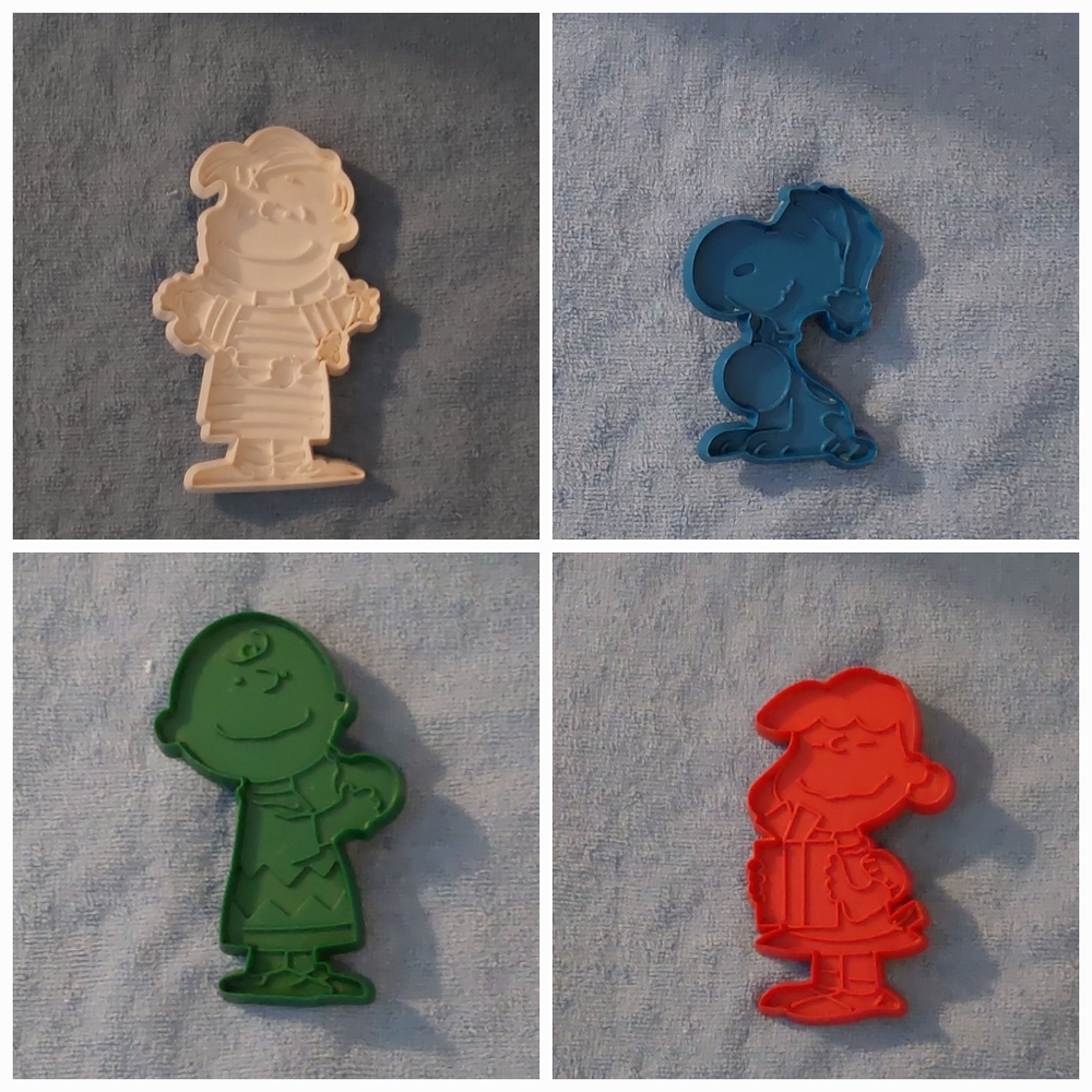 Peanuts Christmas cookie cutters Vintage